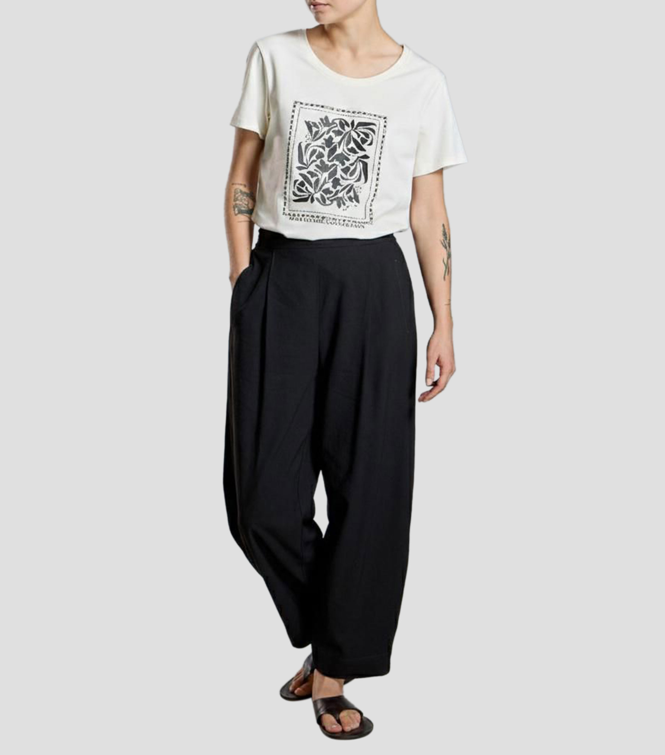 Playera cuello redondo manga corta estampada Mujer